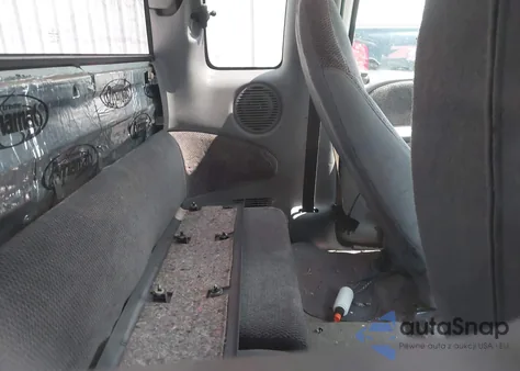 1999 Dodge Dakota Slt/Sport from USA, damaged, VIN 1B7GL22X5XS179856